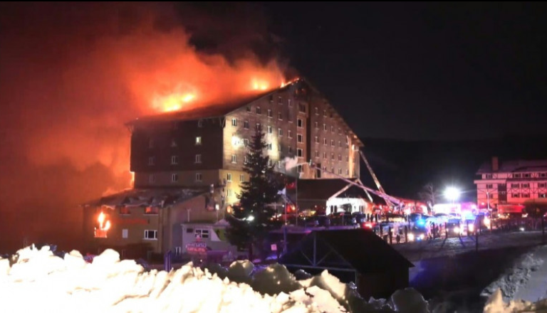 Tragis, 66 Orang Tewas dalam Kebakaran Resor Ski di Turki